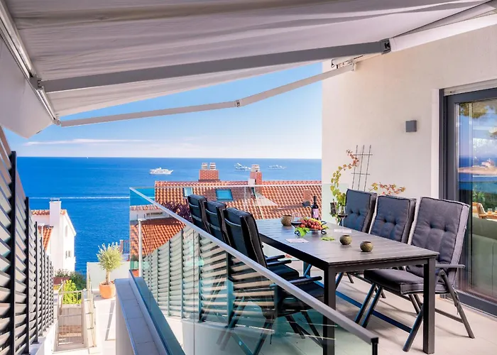 Апартаменти Seaside Retreat - Zf Hvar *