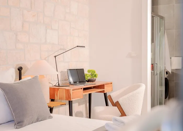 Апартаменти Seaside Retreat - Zf Hvar *