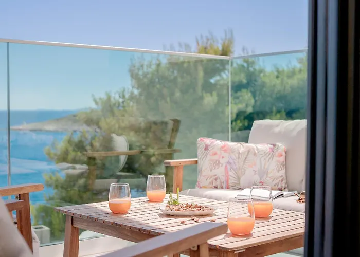 Апартаменти Seaside Retreat - Zf Hvar *